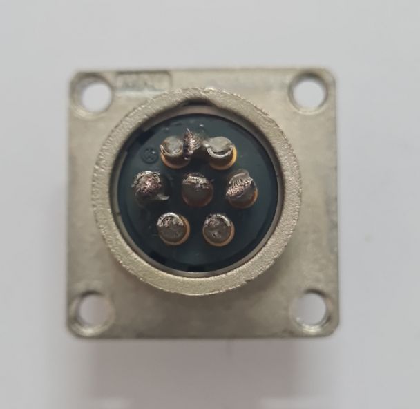 Teac 85-16 Hirose HRS style 16 ROUND 7 PIN MALE PANEL CONNECTOR TRC16R7M