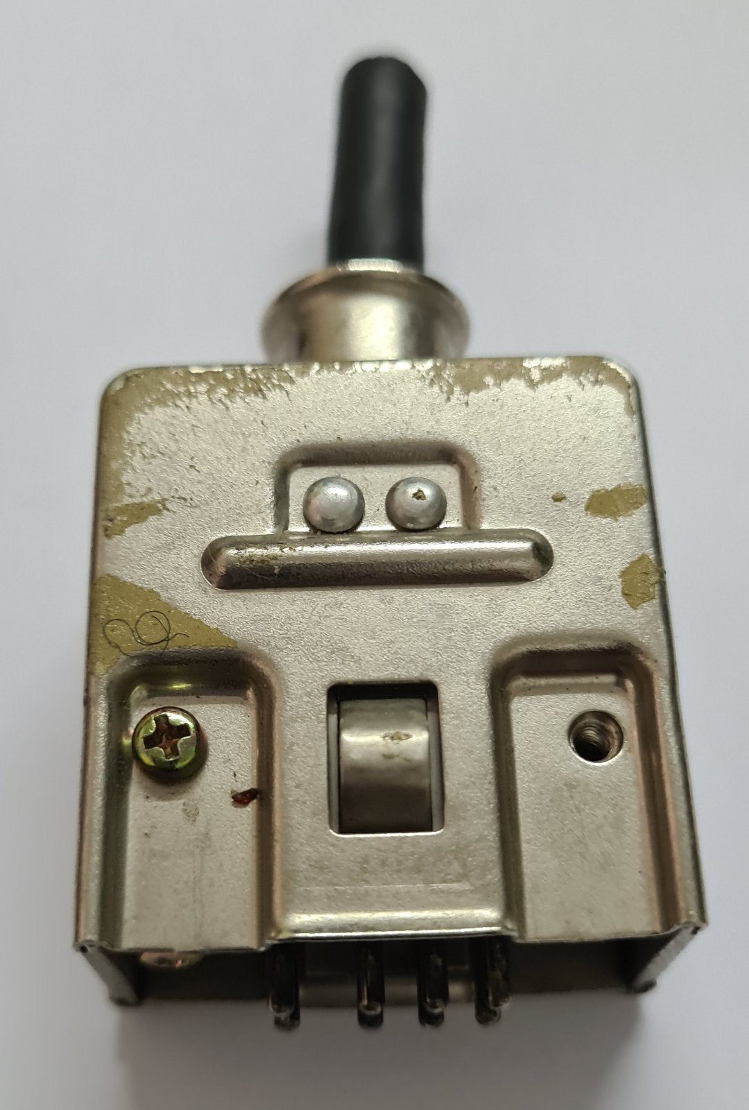 HRS Hirose waka 8 pin male plug and an odd shell