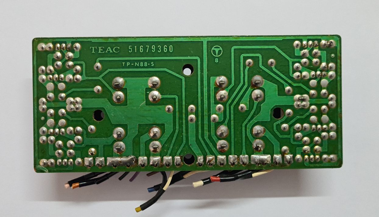 Teac X-10R and maybe others in out pcb-111 51679360
