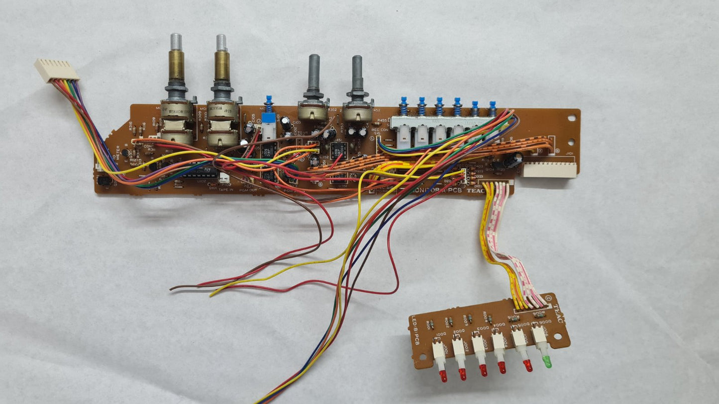 Tascam Portastudio 246 monitor A pcb and led pcb 52101677-01