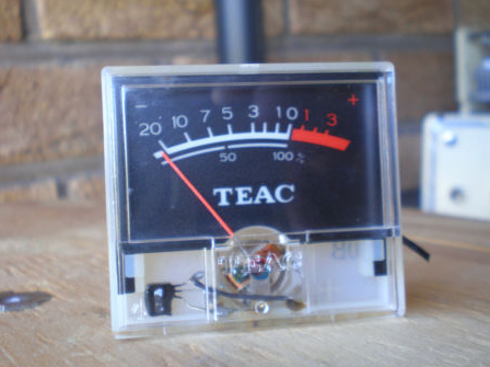 Teac A-3300 A-2300 VU meter