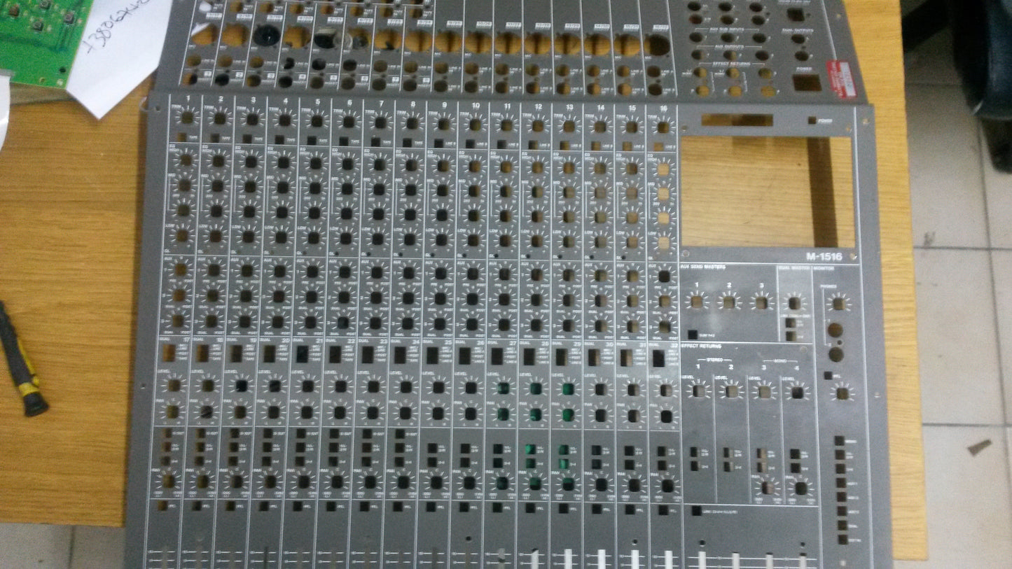 Tascam M-1516 Mixer front panel