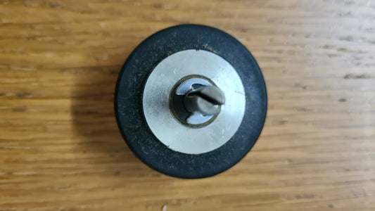 Teac A-4010S and many other early Teacs pinch roller assembly