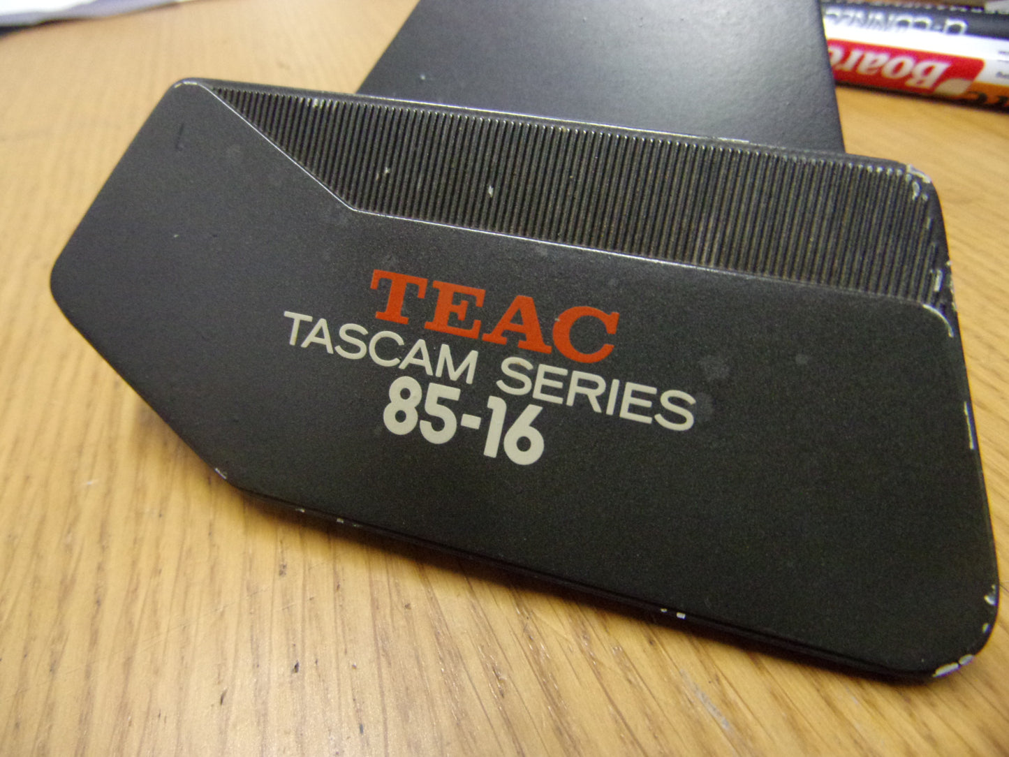 Teac 85-16 metal headcover chipped