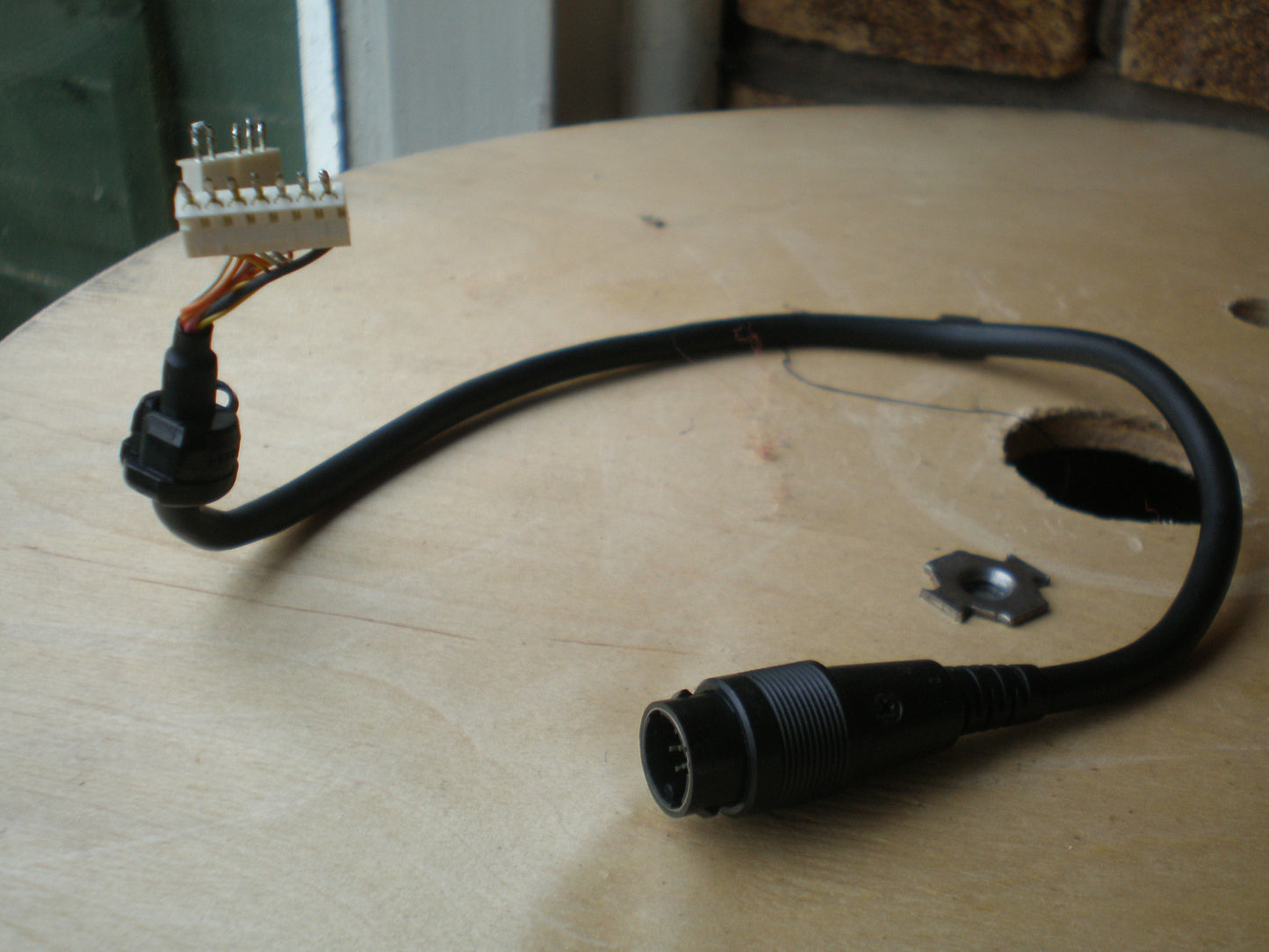 Fostex R8 12 pin plug cable to connectors from the remote